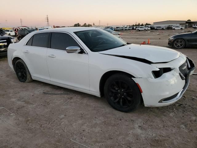 2018 Chrysler 300 Touring