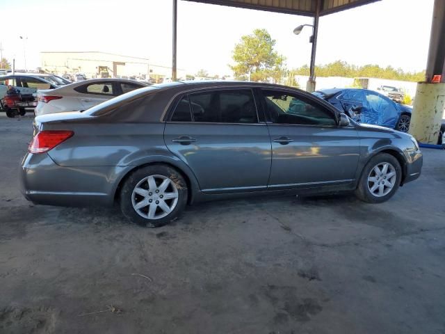 2005 Toyota Avalon XL