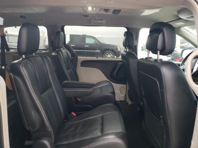 2014 Chrysler Town & Country Touring