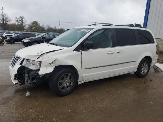 2010 Chrysler Town & Country Touring