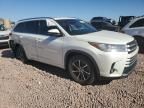 2017 Toyota Highlander SE