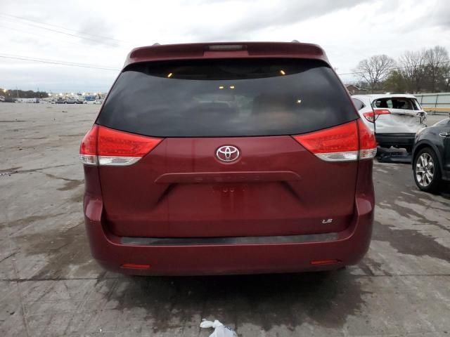 2014 Toyota Sienna LE