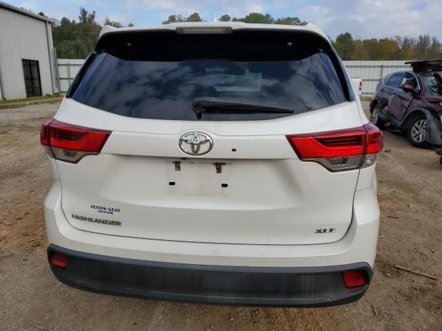 2017 Toyota Highlander SE