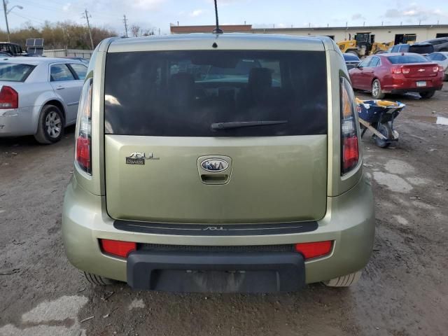 2010 KIA Soul +