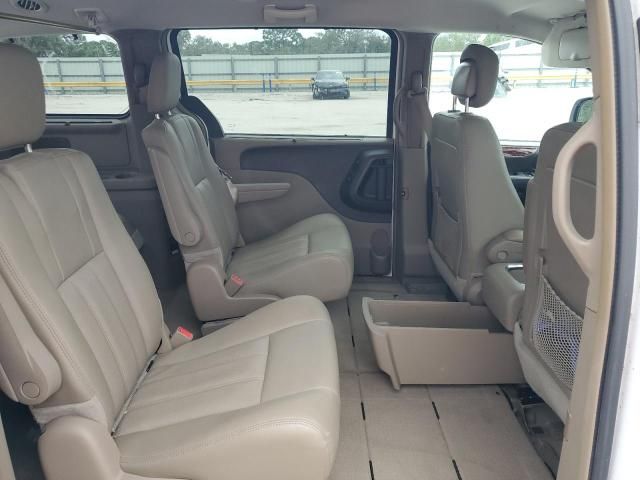 2016 Chrysler Town & Country Touring L