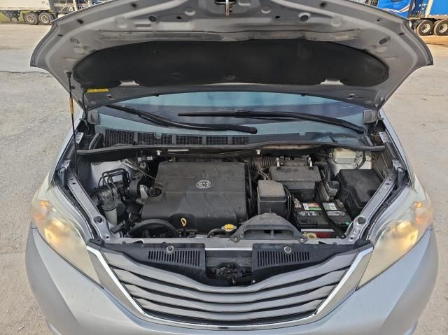 2013 Toyota Sienna XLE