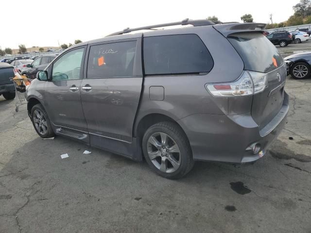 2014 Toyota Sienna Sport