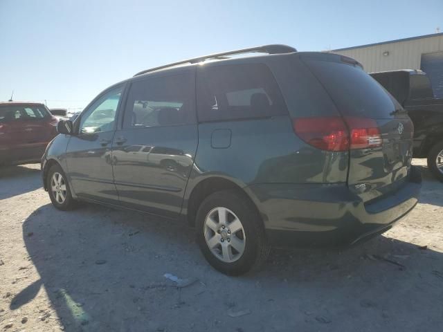 2005 Toyota Sienna CE