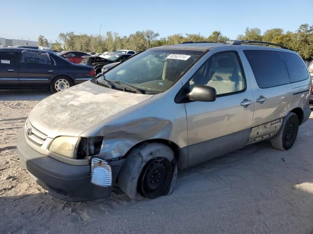 2002 Toyota Sienna CE