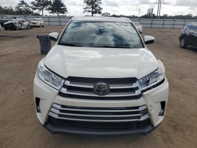 2018 Toyota Highlander SE