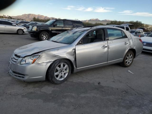 2005 Toyota Avalon XL