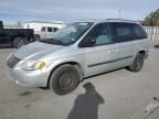 2007 Chrysler Town & Country LX