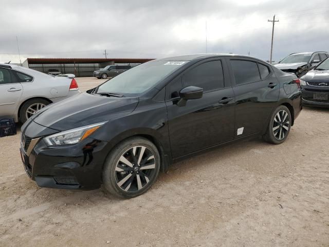 2022 Nissan Versa SR