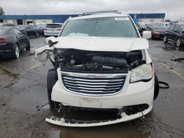 2013 Chrysler Town & Country Touring