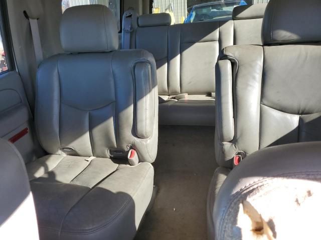 2004 Chevrolet Suburban C1500