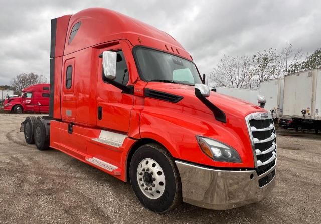 2021 Freightliner Cascadia 126