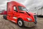 2021 Freightliner Cascadia 126