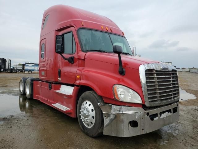 2015 Freightliner Cascadia 125