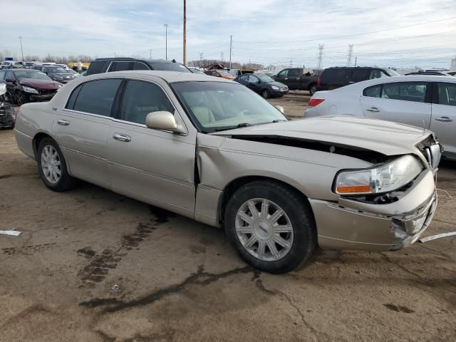 2010 Lincoln Town Car Signature Limited