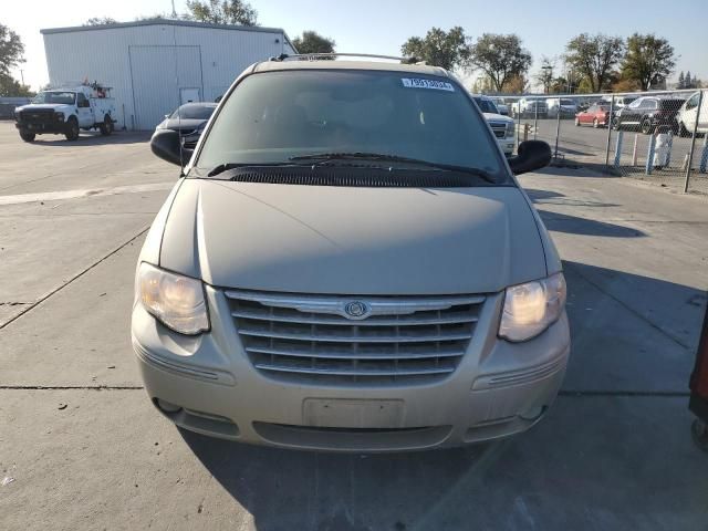 2006 Chrysler Town & Country Limited