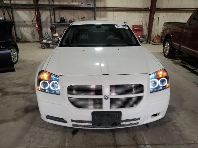 2006 Dodge Magnum SE