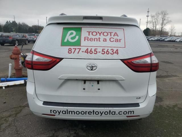 2017 Toyota Sienna LE