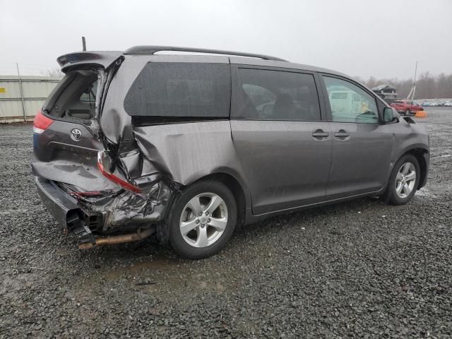 2014 Toyota Sienna LE