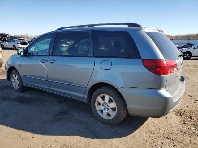 2004 Toyota Sienna CE