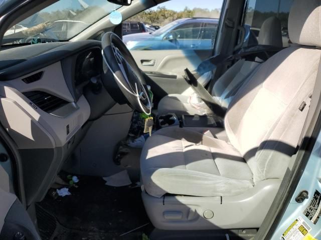 2015 Toyota Sienna LE