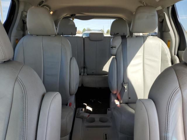 2014 Toyota Sienna XLE