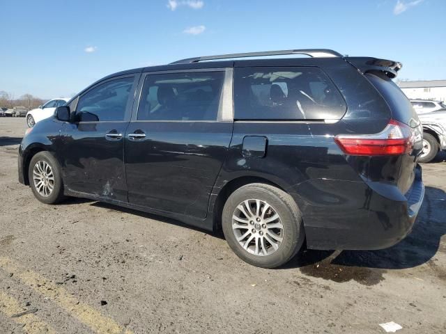 2018 Toyota Sienna XLE