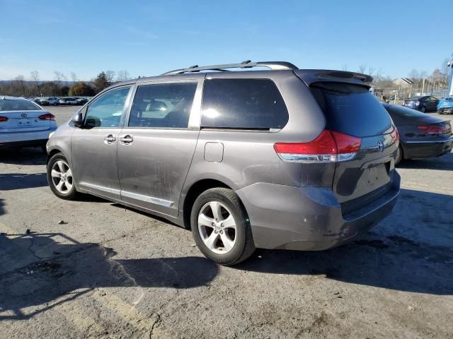 2013 Toyota Sienna LE