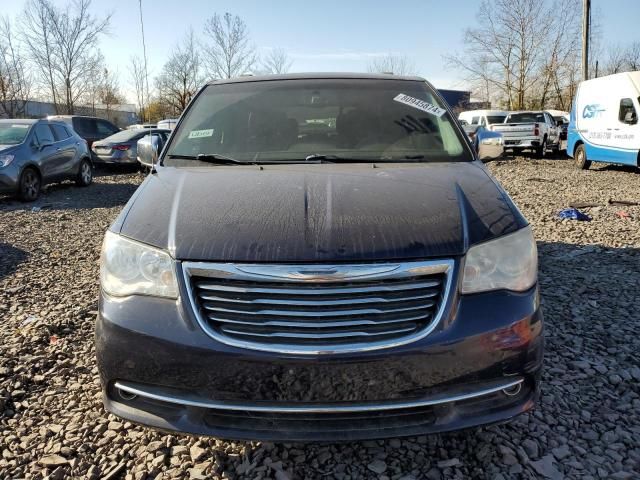 2013 Chrysler Town & Country Touring L