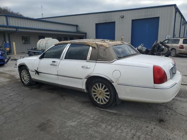 2004 Lincoln Town Car Executive