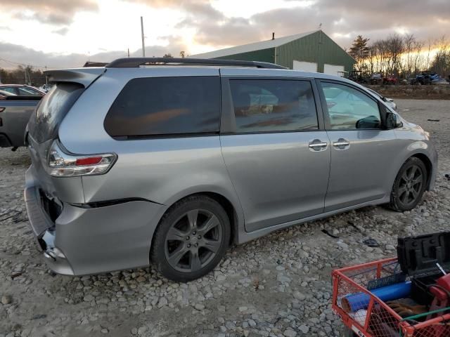 2017 Toyota Sienna SE