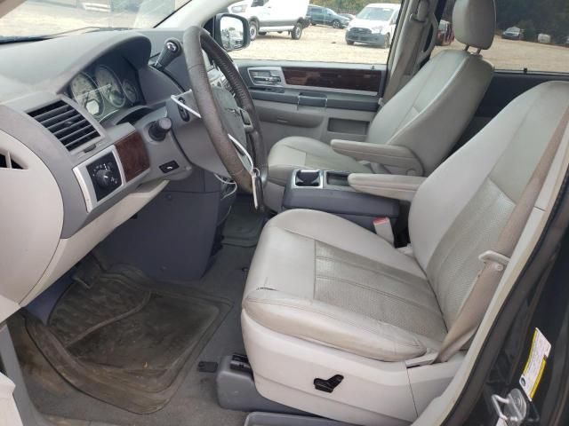 2009 Chrysler Town & Country Touring