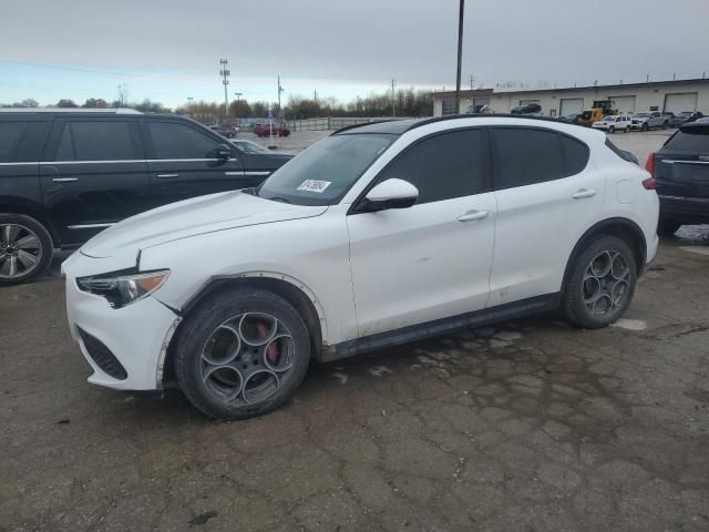 2018 Alfa Romeo Stelvio Sport