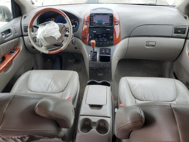 2010 Toyota Sienna XLE