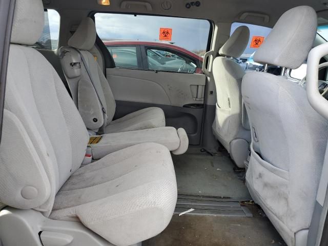 2012 Toyota Sienna LE