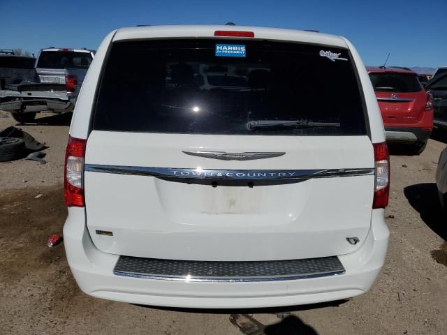 2016 Chrysler Town & Country Touring