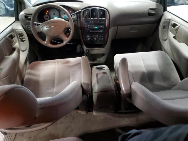 2003 Chrysler Town & Country LX