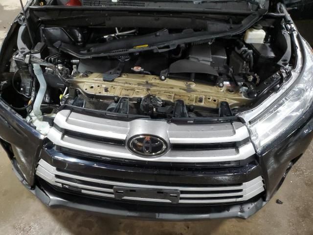 2019 Toyota Highlander SE