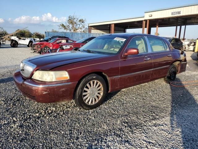 2004 Lincoln Town Car Executive