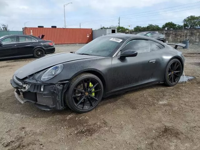 2020 Porsche 911 Carrera