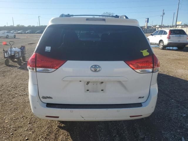 2012 Toyota Sienna XLE