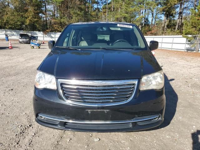 2013 Chrysler Town & Country Touring