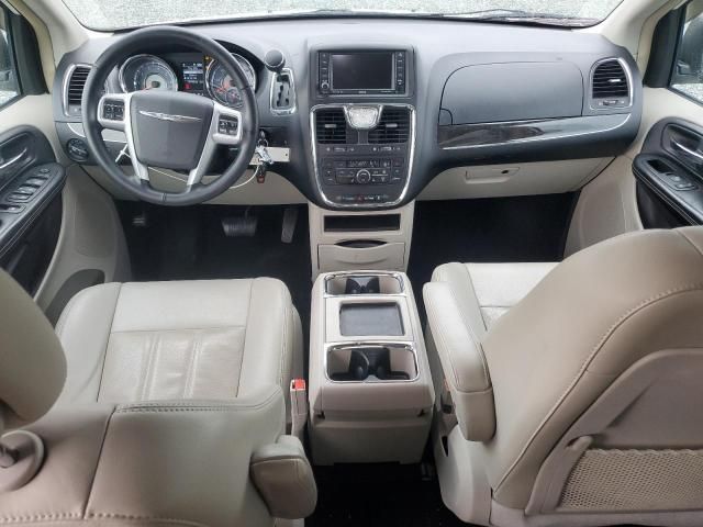 2011 Chrysler Town & Country Touring L