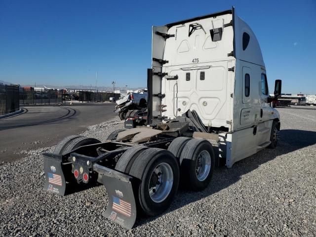 2015 Freightliner Cascadia 125