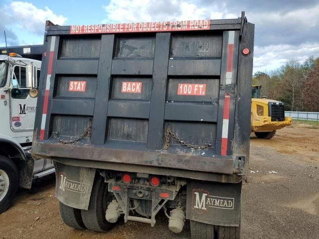 2000 Peterbilt 357