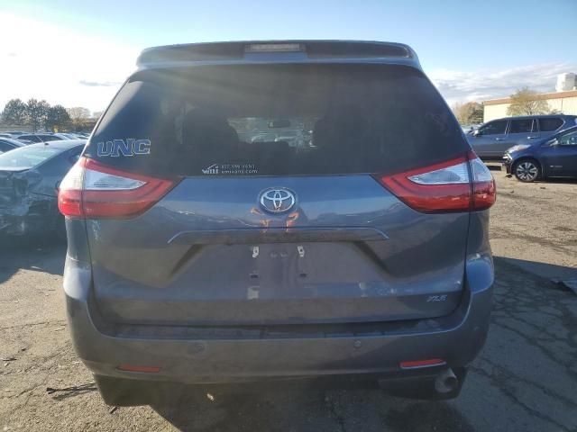 2017 Toyota Sienna XLE